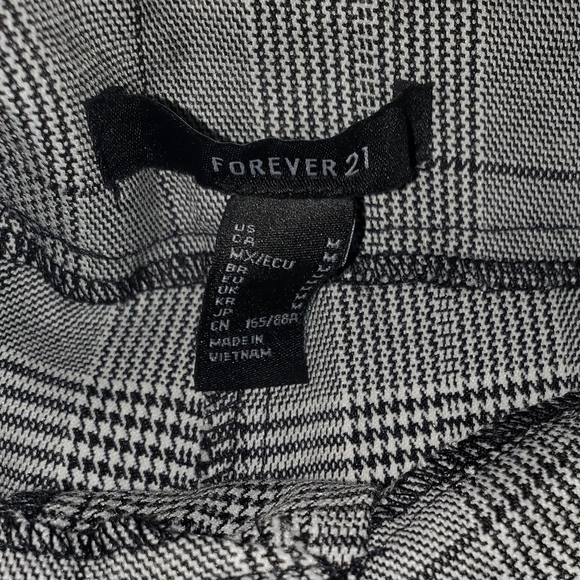 Forever21 high waist plaid shorts size M - Picture 3 of 3